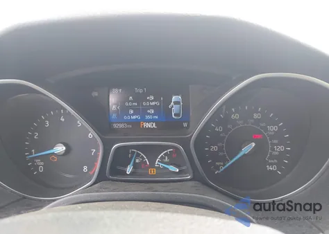 2016 Ford Focus Se z USA, uszkodzony, nr VIN 1FADP3F27GL277833